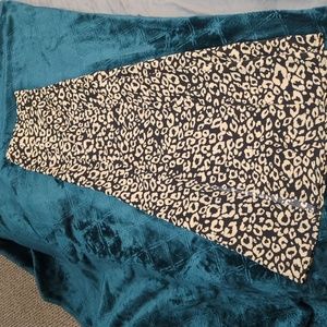 Emery Rose size medium maxi skirt with slit